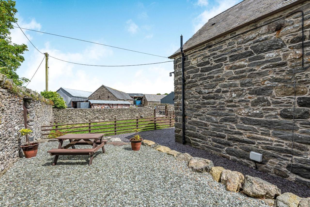 Waedog Bach Vila Llanfor Exterior foto